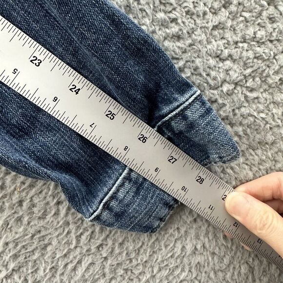 Carhartt Denim Jean Jacket Snap Button WJ001 Outdoor Travel Pockets Women's M - Picture 7 of 8